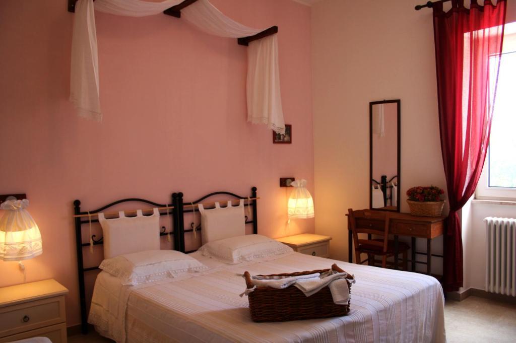 Bed and Breakfast La Cascata Noci Habitación foto